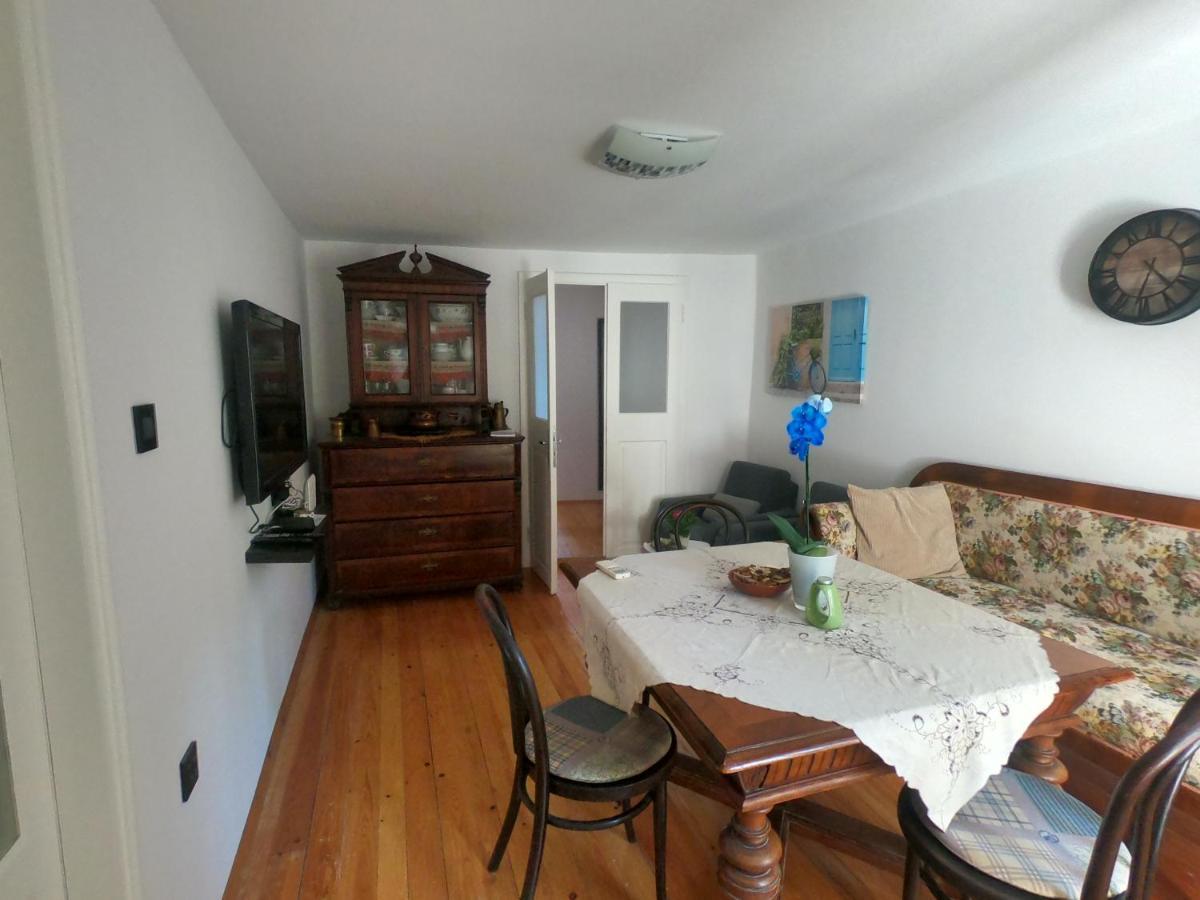 Apartment Dinka Baška Esterno foto