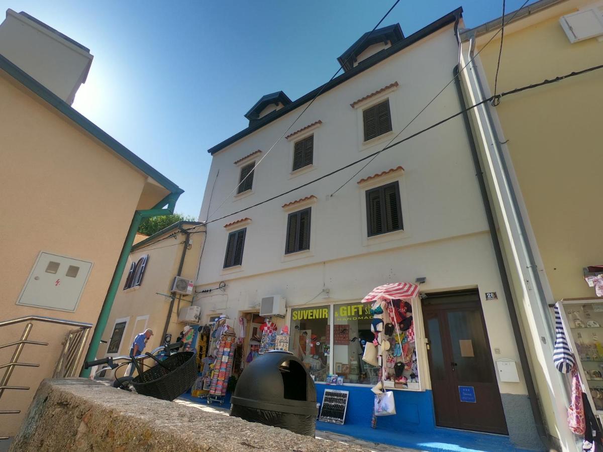 Apartment Dinka Baška Esterno foto