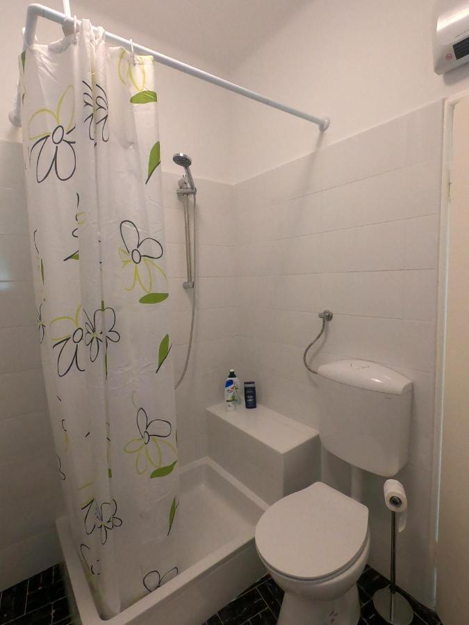 Apartment Dinka Baška Esterno foto